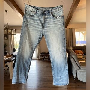 38/30 American Eagle relaxed straight